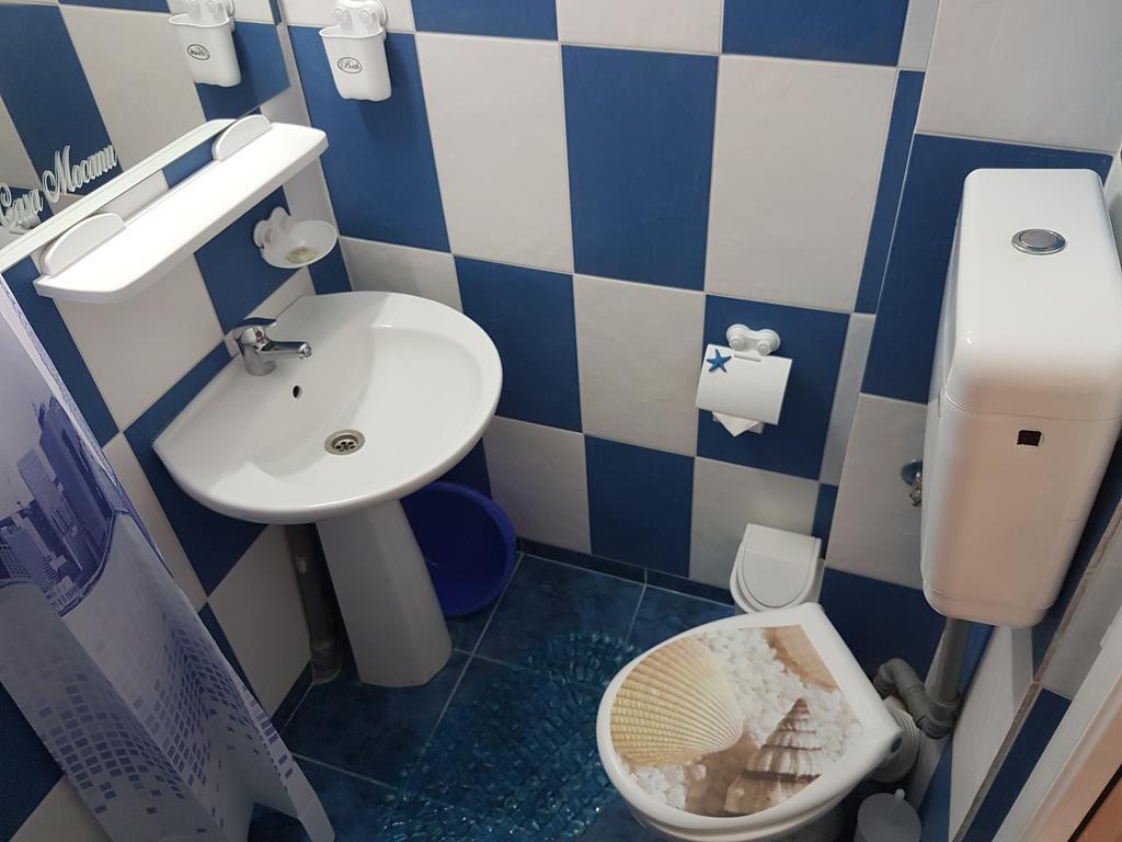 קוסטינסטי Pensiunea Casa Johnelly מראה חיצוני תמונה