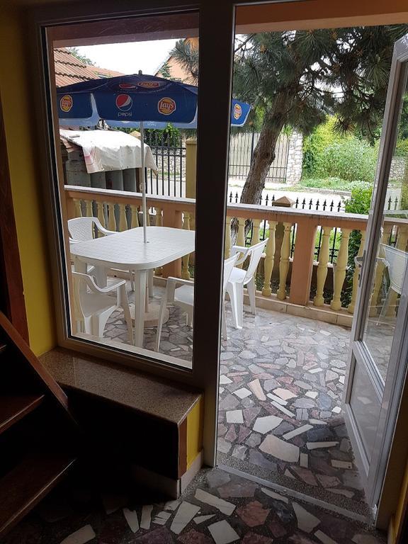 קוסטינסטי Pensiunea Casa Johnelly מראה חיצוני תמונה